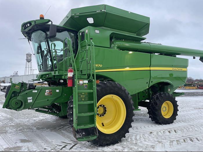 Image of John Deere S670 Primary image