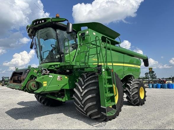 2012 John Deere S670 Equipment Image0
