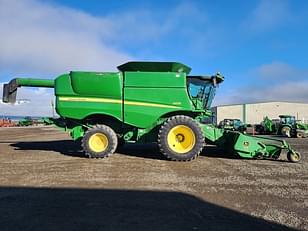 Main image John Deere S670 5