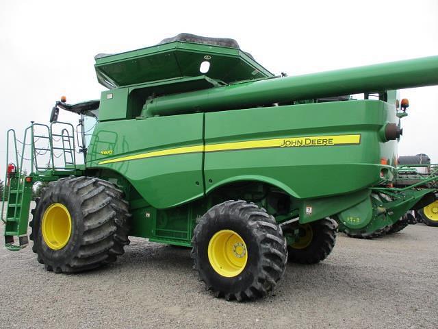 Image of John Deere S670 equipment image 4