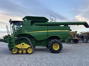 2012 John Deere S670 Image