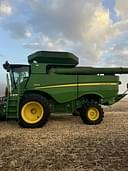 2012 John Deere S670 Image