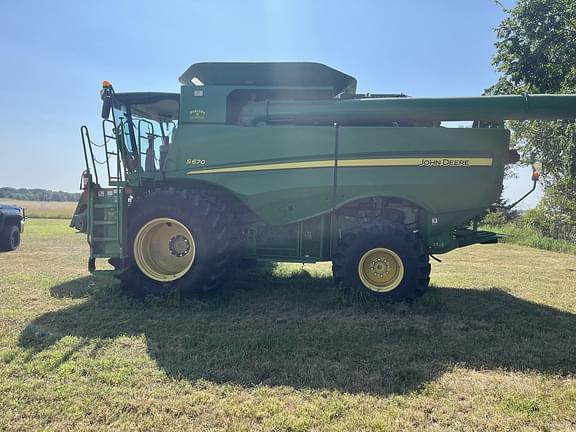 Image of John Deere S670 equipment image 3