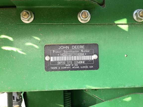 Image of John Deere S670 equipment image 4