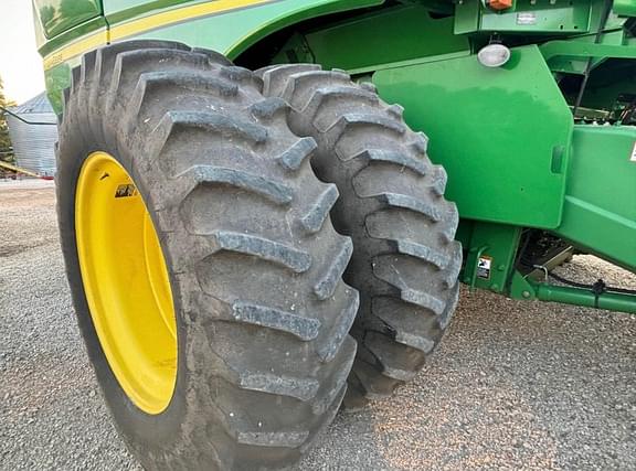 Image of John Deere S670 equipment image 3