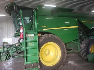 Main image John Deere S670 1