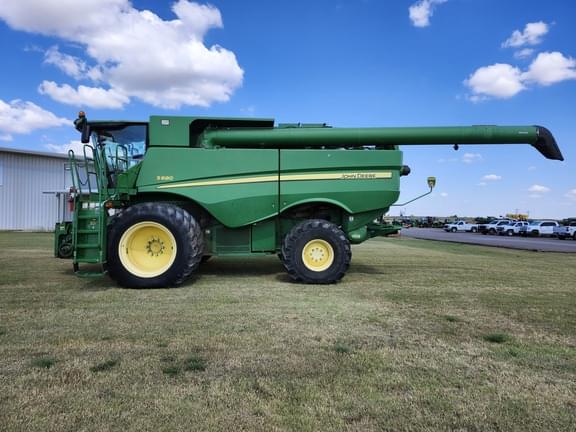 Image of John Deere S680 equipment image 2