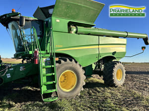 2012 John Deere S680 Image