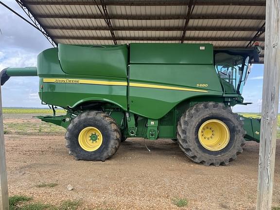 Image of John Deere S680 equipment image 1