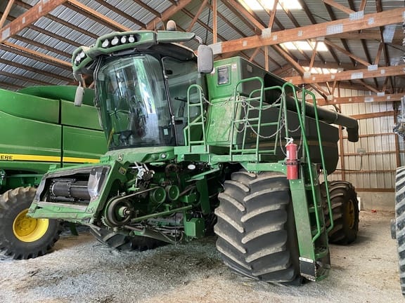 Main image John Deere S680