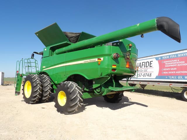 Image of John Deere S680 equipment image 3