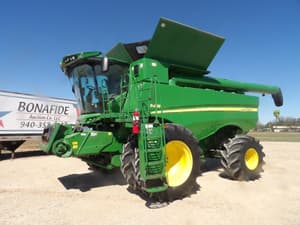 2012 John Deere S680 Image