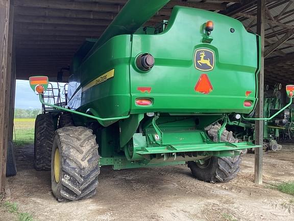 Image of John Deere S680 equipment image 4