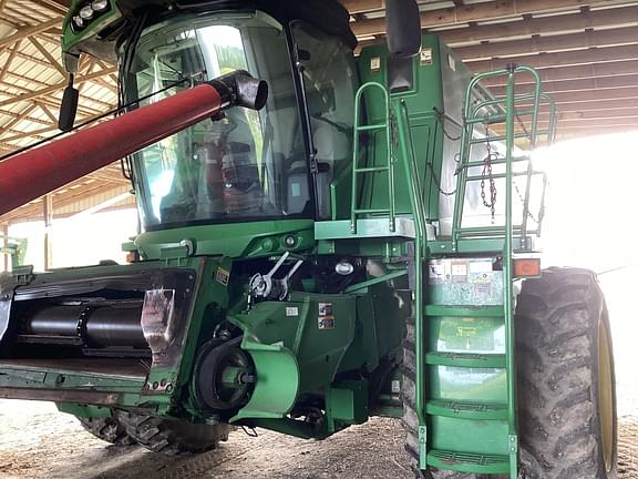 Image of John Deere S680 Primary image