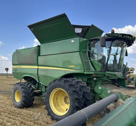 2012 John Deere S680 Equipment Image0