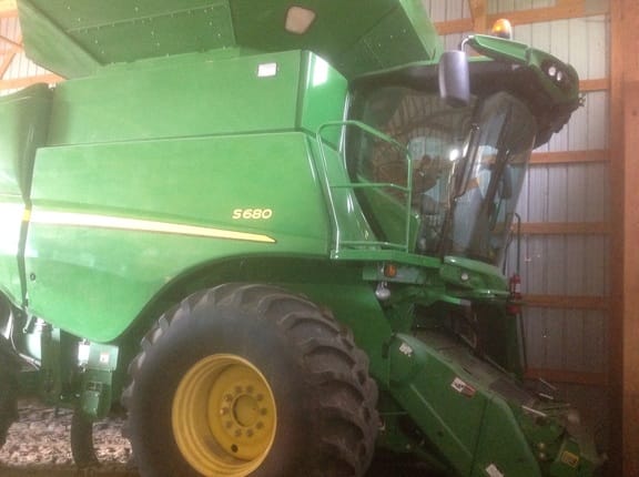 Main image John Deere S680