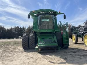 2012 John Deere S680 Image
