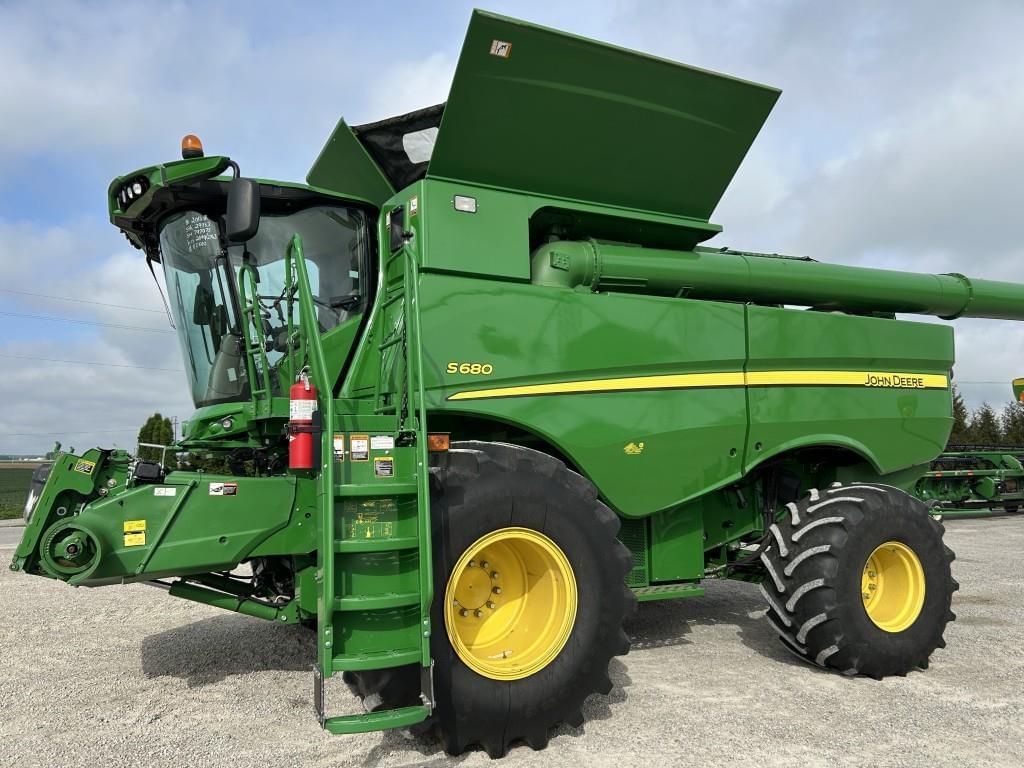 Image of John Deere S680 Primary image