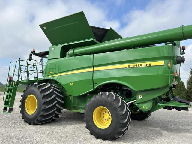 Image of John Deere S680 equipment image 4