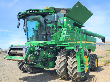 Main image John Deere S680