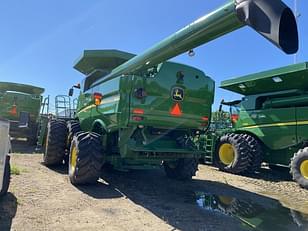 Main image John Deere S680 6