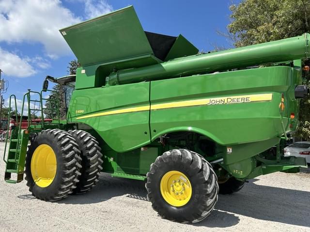 Image of John Deere S680 equipment image 4