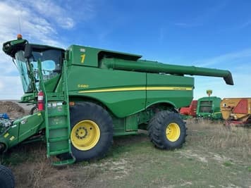Main image John Deere S680