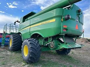 Main image John Deere S680 10