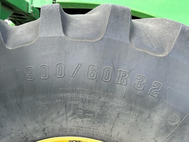 Image of John Deere S680 equipment image 4