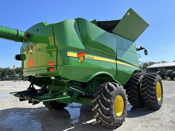 Image of John Deere S680 equipment image 2