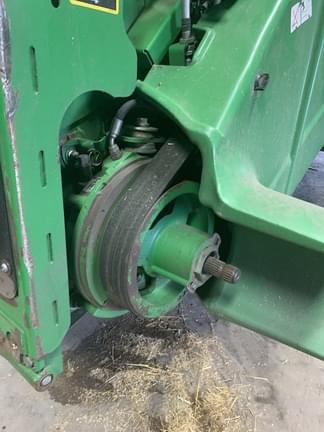 Image of John Deere S680 equipment image 4