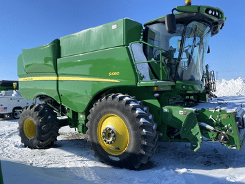 Main image John Deere S680