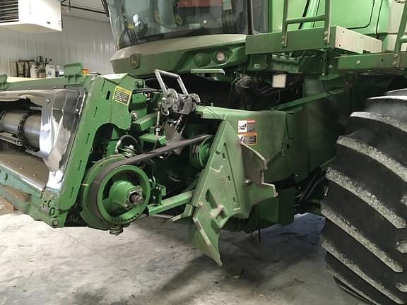 Image of John Deere S680 equipment image 3