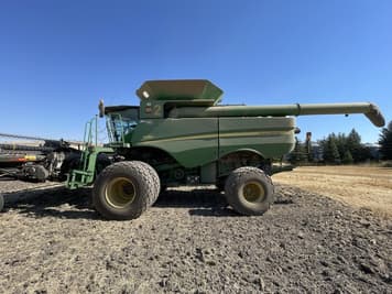 Main image John Deere S680