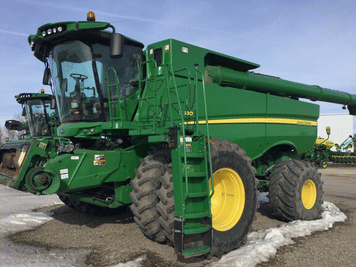 Main image John Deere S680