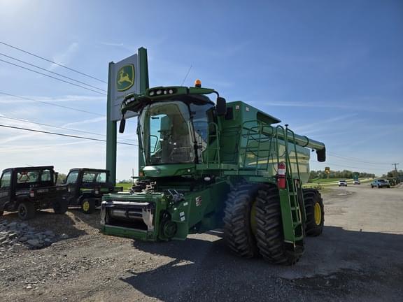 Image of John Deere S680 equipment image 2