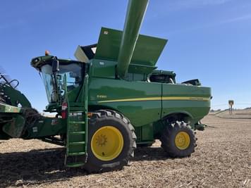 Main image John Deere S680