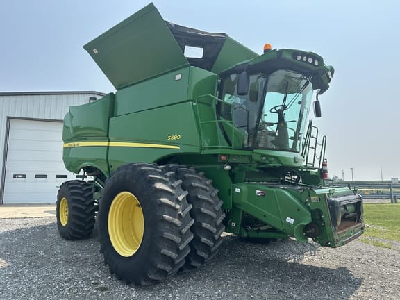 2012 John Deere S680 Equipment Image0