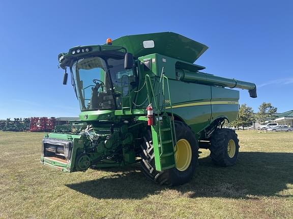 Image of John Deere S680 equipment image 2