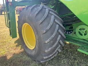 Main image John Deere S680 27