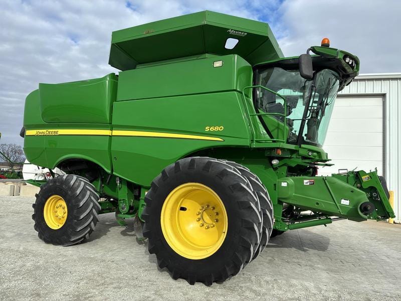2012 John Deere S680 Equipment Image0
