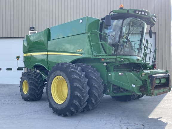 2012 John Deere S680 Equipment Image0