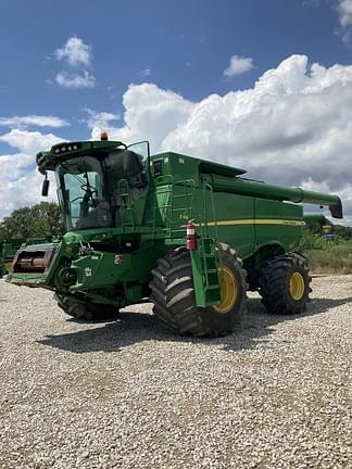 Image of John Deere S680 equipment image 1