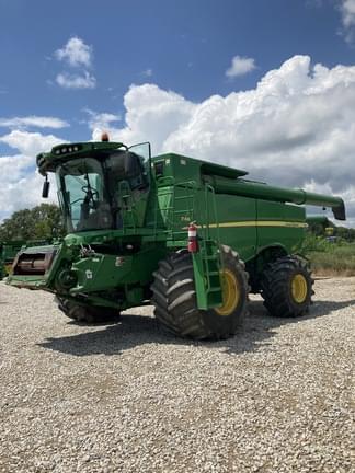 Main image John Deere S680