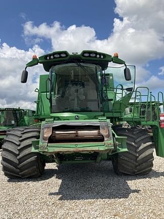 Image of John Deere S680 Primary image