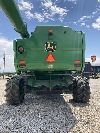 Image of John Deere S680 equipment image 3