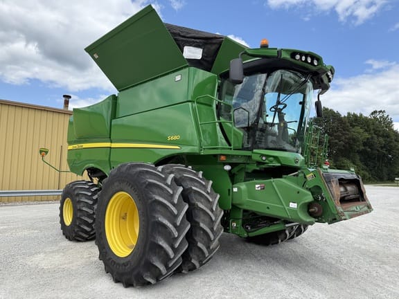 2012 John Deere S680 Equipment Image0