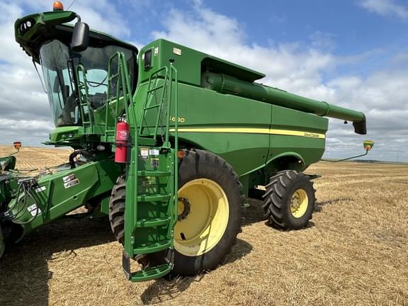 Image of John Deere S680 Primary image