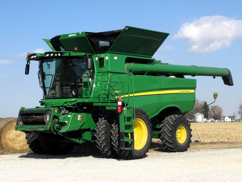 Image of John Deere S680 Primary image