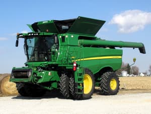 2012 John Deere S680 Image